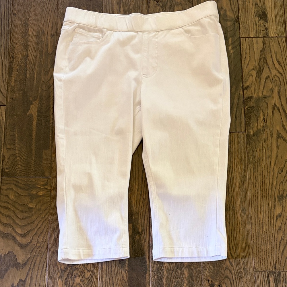 Isaac Mizrahi White Capri